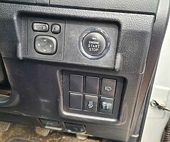2015 Toyota LANDCRUISER 5 SEAT MANUAL EURO 6 - Image 8/10