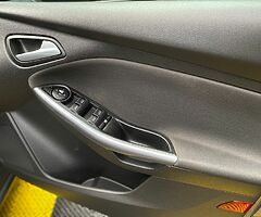2011 Ford Focus Titanium 1.6 Diesel - Image 10/10