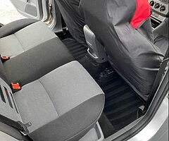 2010 Ford Focus Zetec *low mileage* - Image 8/10