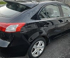 2009 Mitsubishi Lancer - Image 4/6