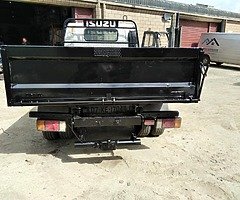07 Isuzu twin wheel tipper for sale - Image 7/10