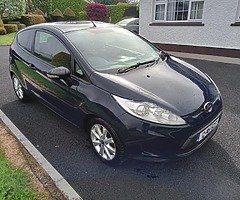FORD FIESTA VAN..1.6 DIESEL.  LOW MILES