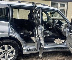 06 mitsubishi pajero 5 seater crewcab €333 tax