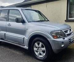 06 mitsubishi pajero 5 seater crewcab €333 tax - Image 7/7