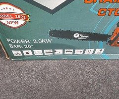 BRAND NEW 20" CHAINSAW FOR SALE