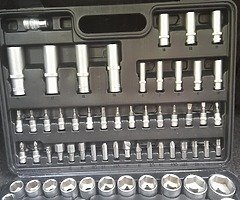 BRAND NEW 94PCS SOCKET SET