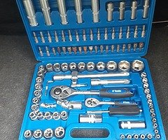 BRAND NEW 108PCS SOCKET SET