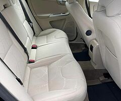 Volvo XC60 , 2.0 diesel . Manual . Lovely Jeep - Image 10/10
