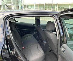 2008 Peugeot 308 1.6hdi diesel
5 speed manual 
With only 88000 miles✅ - Image 7/10