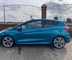 2018 Ford Fiesta - Image 4/10
