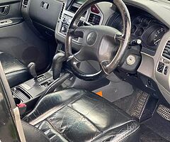 Mitsubishi Pajero 3.2 Warrior New Doe Automatic