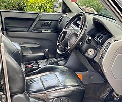 Mitsubishi Pajero 3.2 Warrior New Doe Automatic - Image 7/8