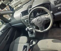 7 seater car - Image 4/5