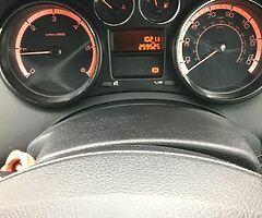 Peugeot ￼