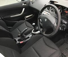 Peugeot ￼ - Image 4/8