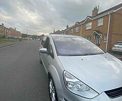 2011 Ford S-Max