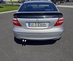 Mercedes Benz - Image 4/10