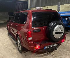 Suzuki Grand Vitara xl7 - Image 3/4