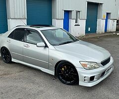 Lexus is200