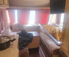Abbey Stafford 5 berth caravan - Image 4/10