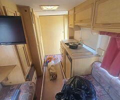 Abbey Stafford 5 berth caravan - Image 6/10