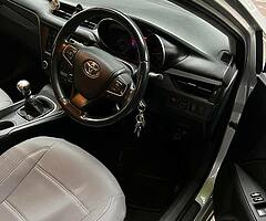 172 Toyota Avensis