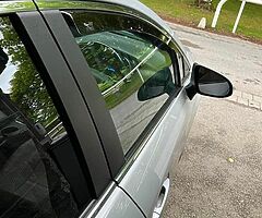 172 Toyota Avensis - Image 8/8