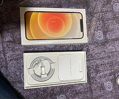 iphone 12 White 64GB whit box free sim - Image 4/8