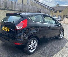 2016 Ford Fiesta - Image 4/10