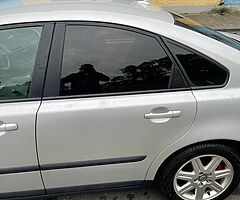 Volvo S40 - Image 4/8