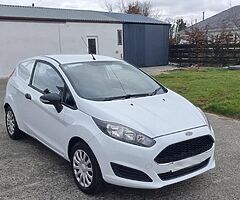 Fiesta Van
