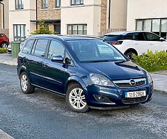 Opel Zafira 1.7 diesel . Manual . Cheap tax