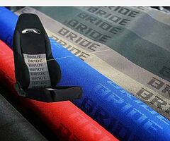 Adjustable bucket seats