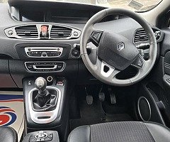 2011 RENAULT GRAND SCENIC - Image 10/10