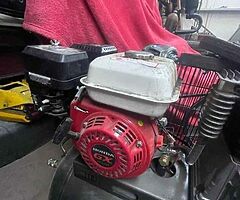 Petrol compressor