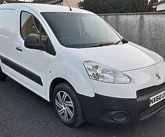 2012 Peugeot Partner