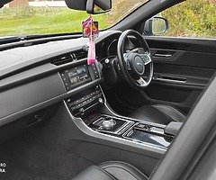 Jaguar XF r-sport black edition
