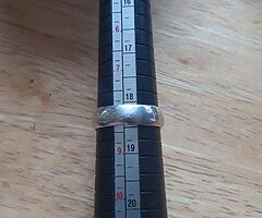 Ladies silver ring