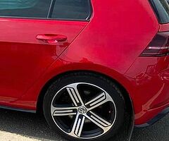 Looking for 5 x 112 alloys for a golf have be Silver