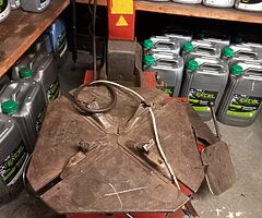 Tyre machine