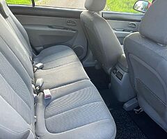 Kia carens 2009 7 seater manual transmission - Image 7/10