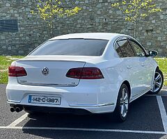 Volkswagen Passat R-LINE - Image 5/9