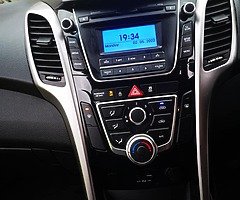 Hyundai i30 1.6 Deluxe Hatchback Diesel Manual (110bhp)(2016) - Image 8/10