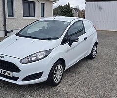 Ford Fiesta Van - Image 3/8