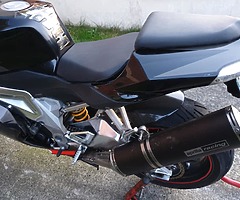 Aprilia RSVR 2005 1000cc V-Twin.