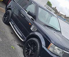 Range rover crew cab