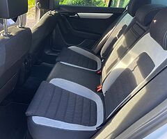 Volkswagen Passat R-Line 142 - Image 8/9
