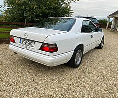 1995 1995 MERCEDES E220 SPORTS COUPE AUTOMATIC  E220 - Image 4/10