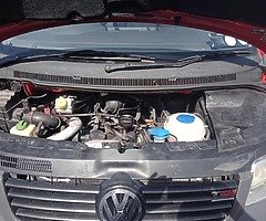 VW TRANSPORTER 2.5 TDI FWD - Image 9/10