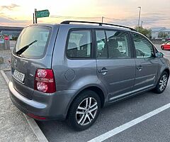 VW TOURAN 7 SEATER - Image 4/9